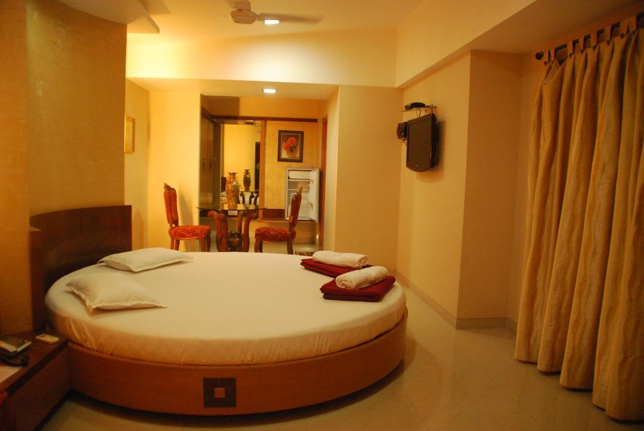 Abhishek Beach Resort And Spa Ganpatipule Exterior photo