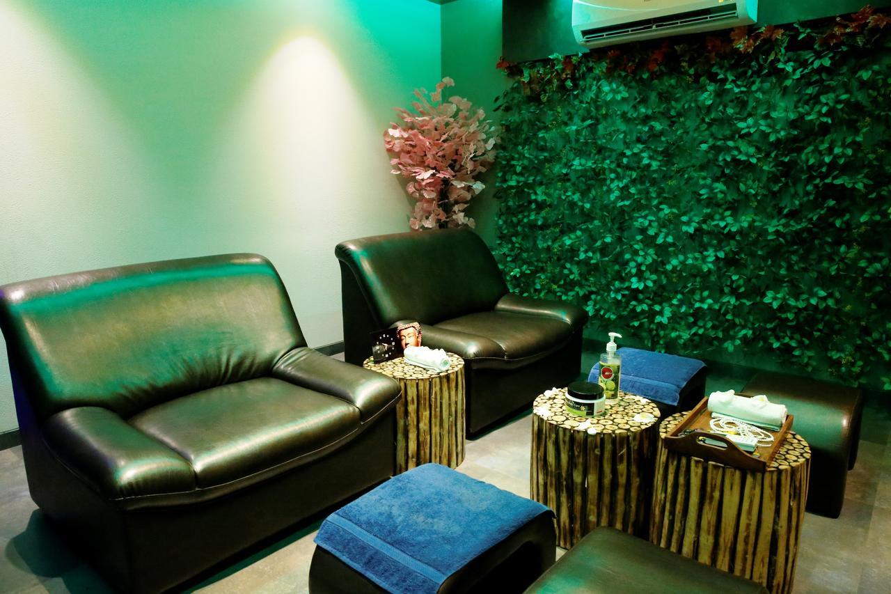 Abhishek Beach Resort And Spa Ganpatipule Exterior photo