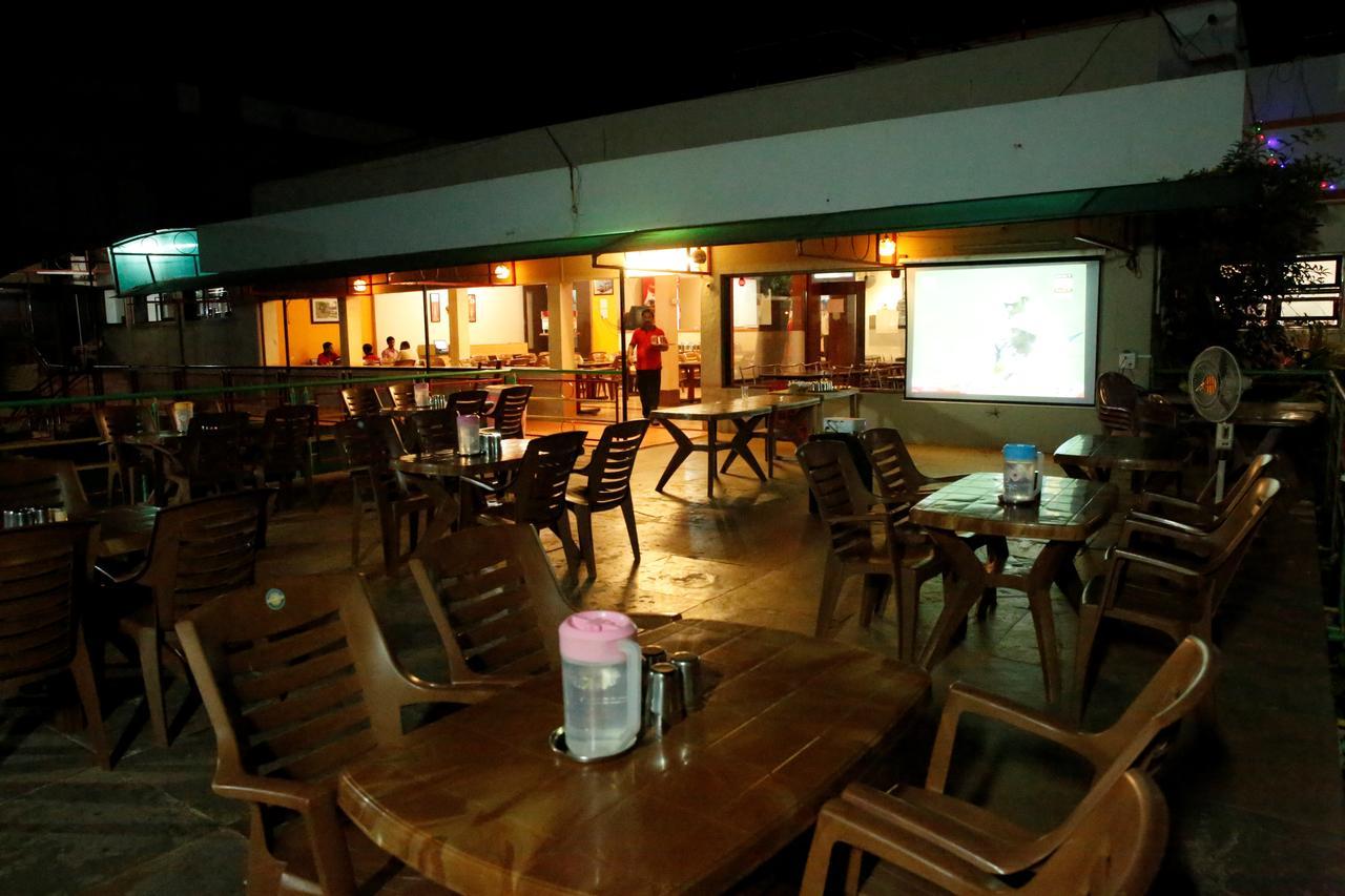 Abhishek Beach Resort And Spa Ganpatipule Exterior photo