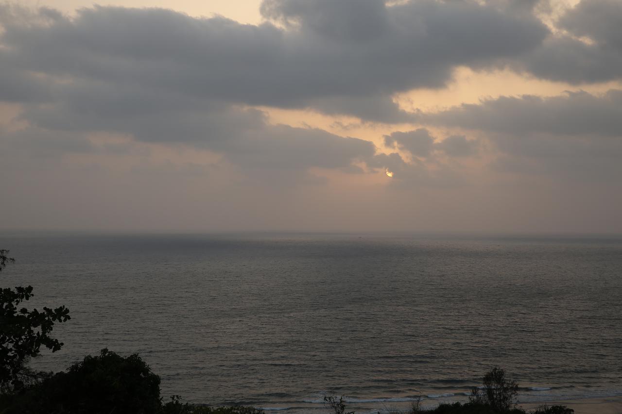 Abhishek Beach Resort And Spa Ganpatipule Exterior photo