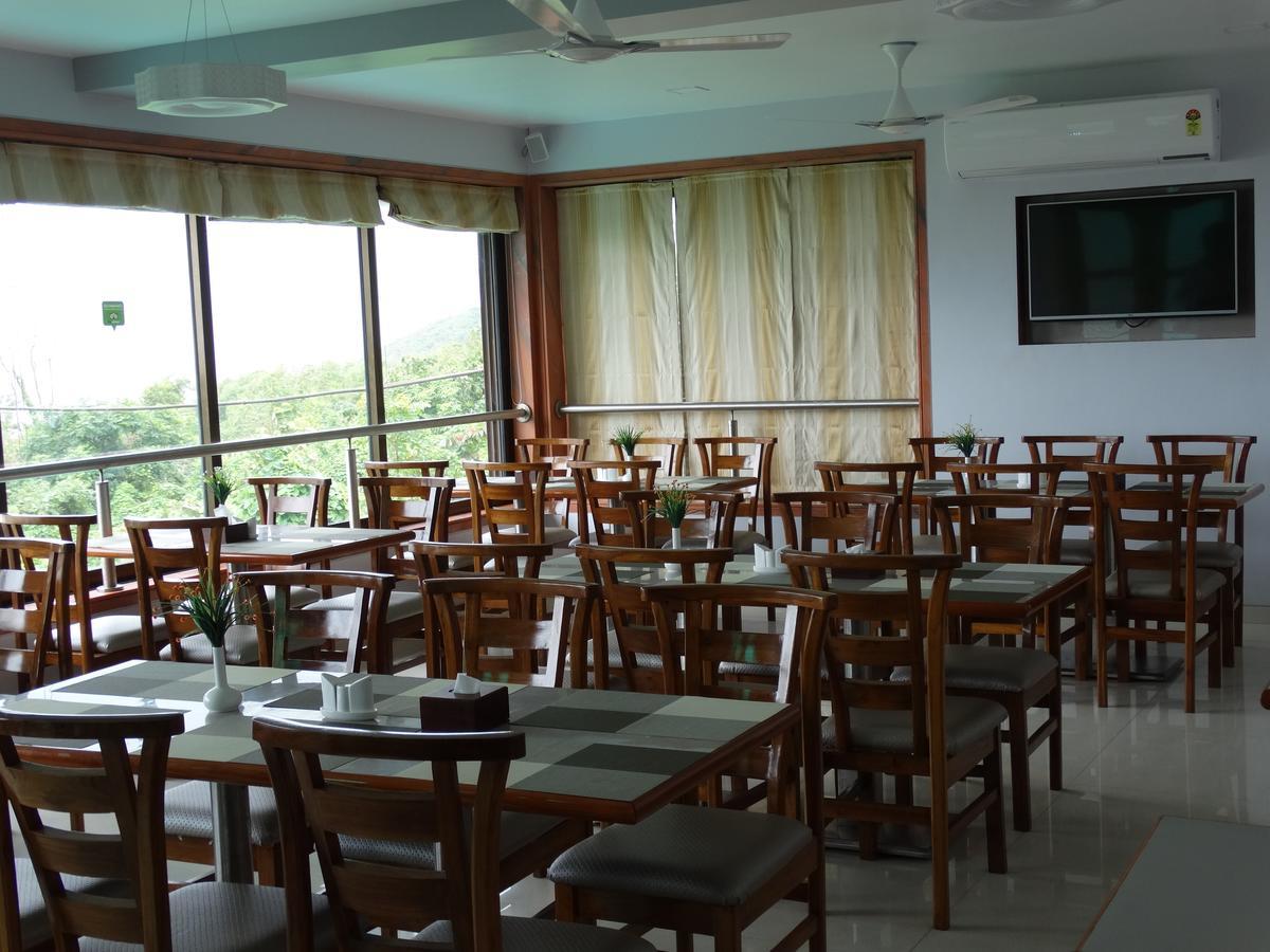 Abhishek Beach Resort And Spa Ganpatipule Exterior photo