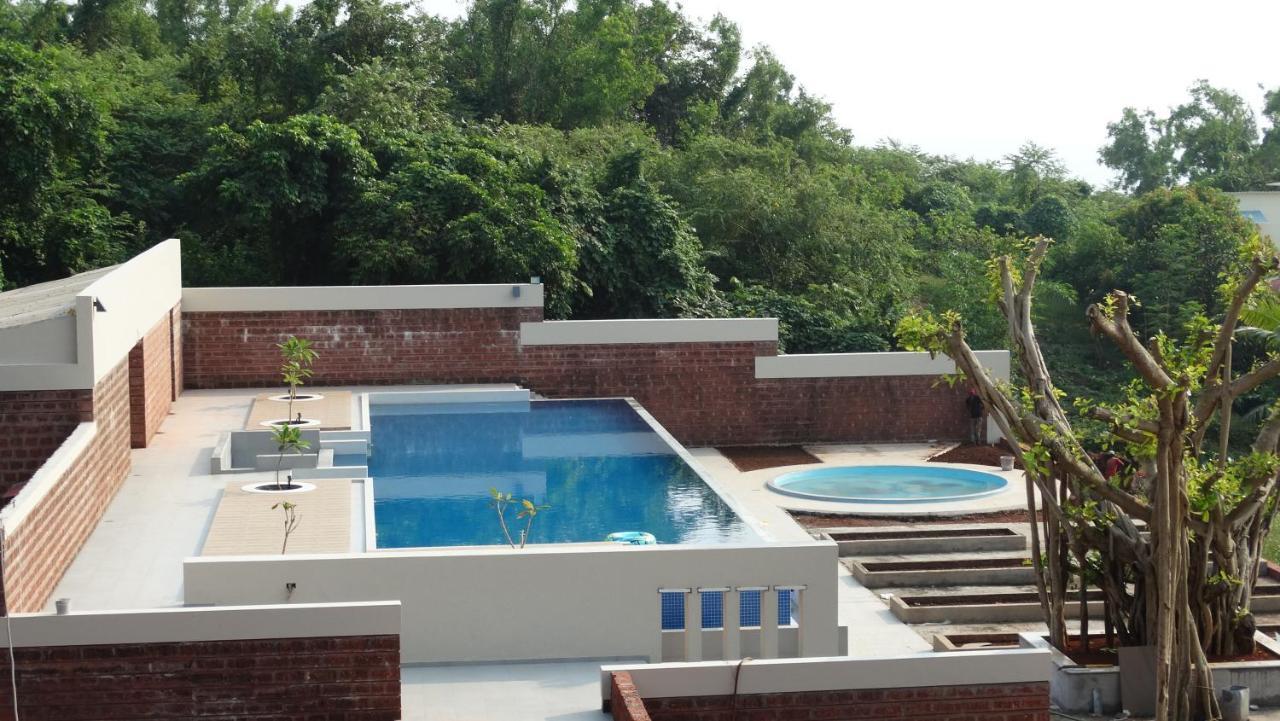 Abhishek Beach Resort And Spa Ganpatipule Exterior photo