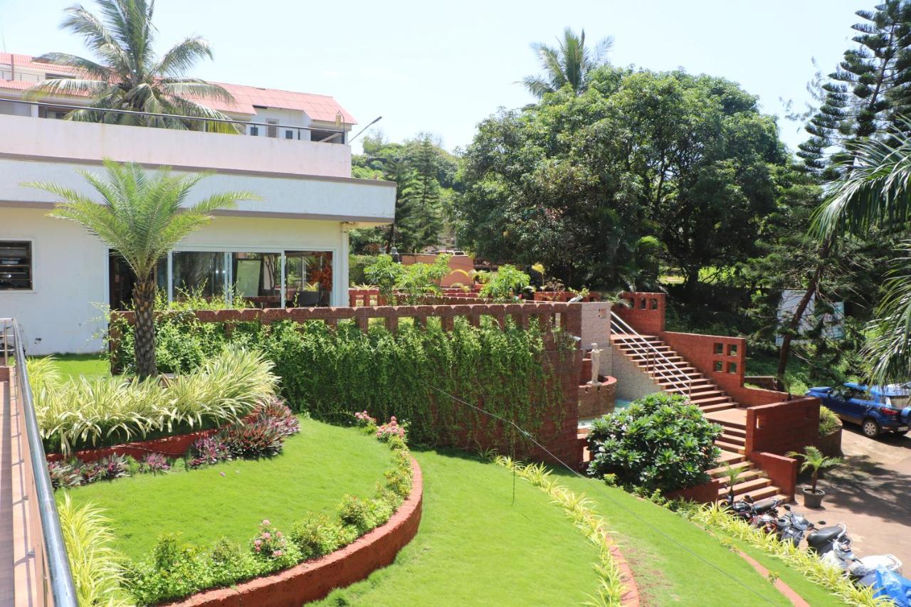 Abhishek Beach Resort And Spa Ganpatipule Exterior photo