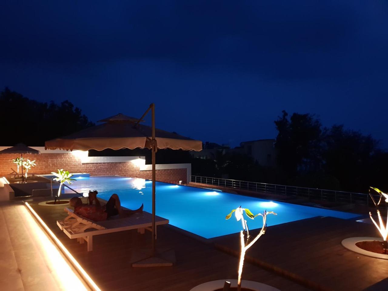 Abhishek Beach Resort And Spa Ganpatipule Exterior photo