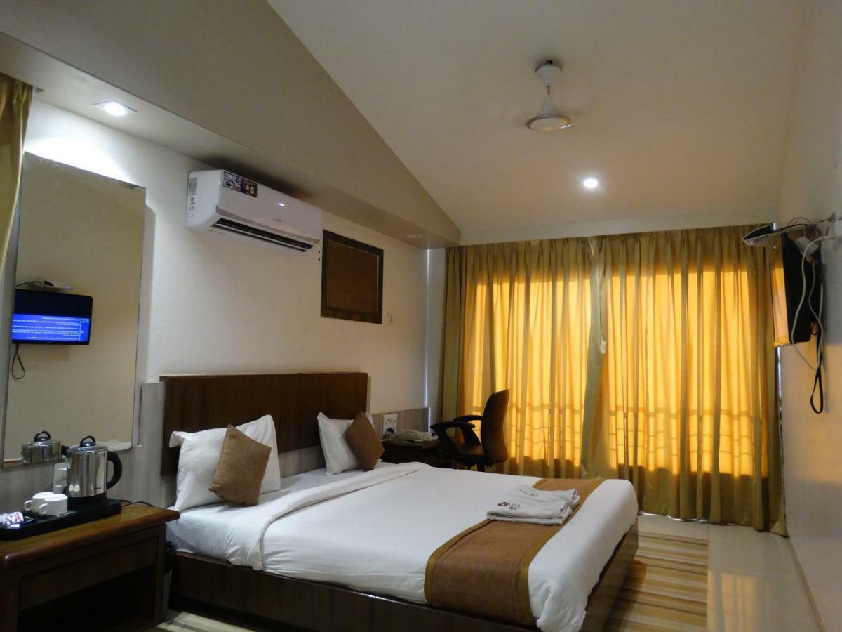 Abhishek Beach Resort And Spa Ganpatipule Exterior photo