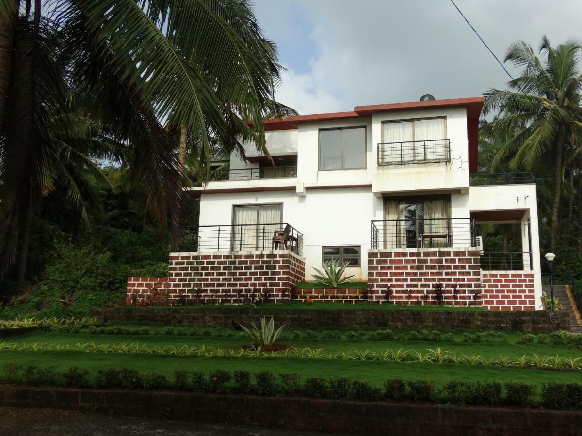 Abhishek Beach Resort And Spa Ganpatipule Exterior photo