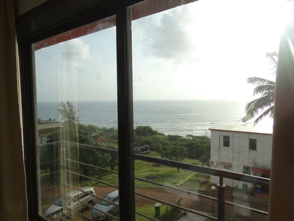 Abhishek Beach Resort And Spa Ganpatipule Exterior photo